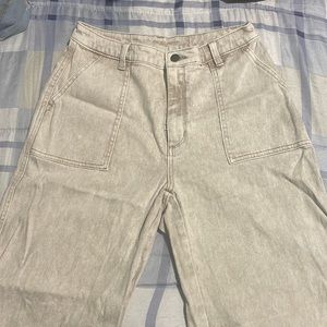 High waist, wide leg, white washed jeans